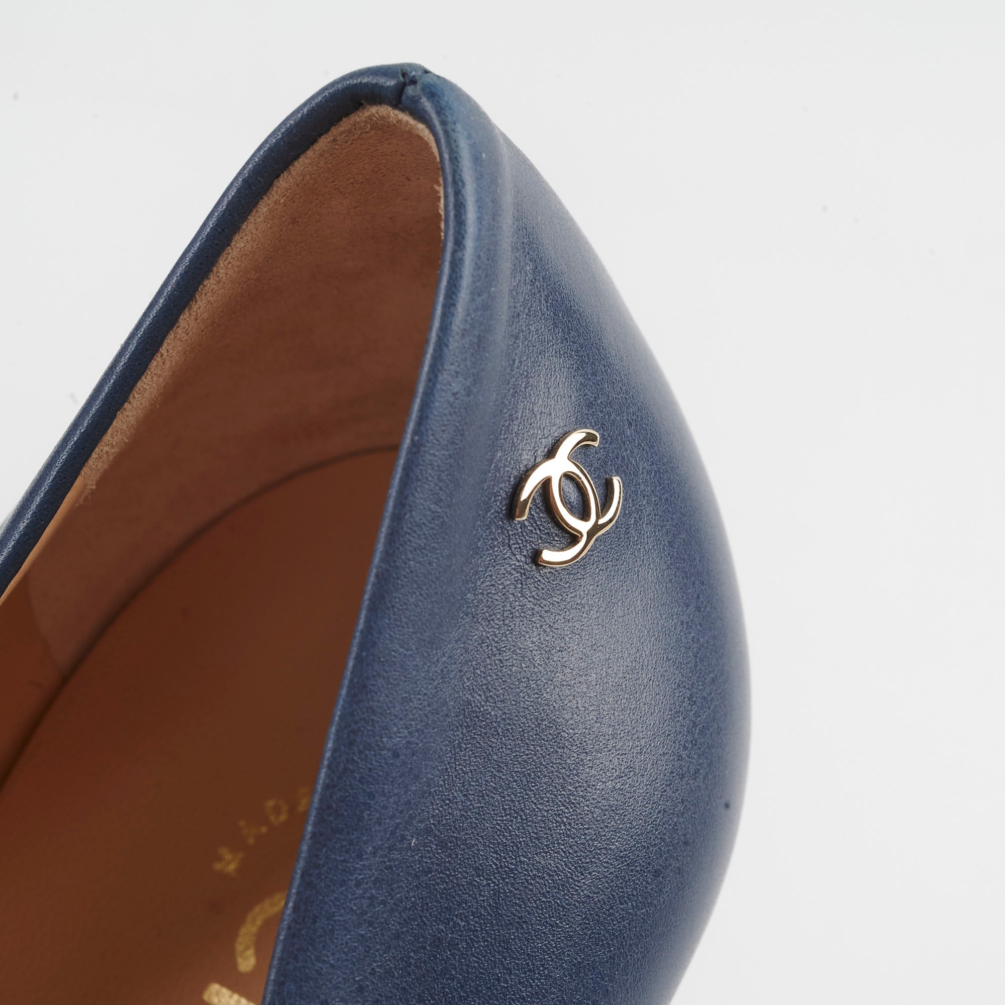 Chanel Cap Toe Leather Pumps Navy Size 40C