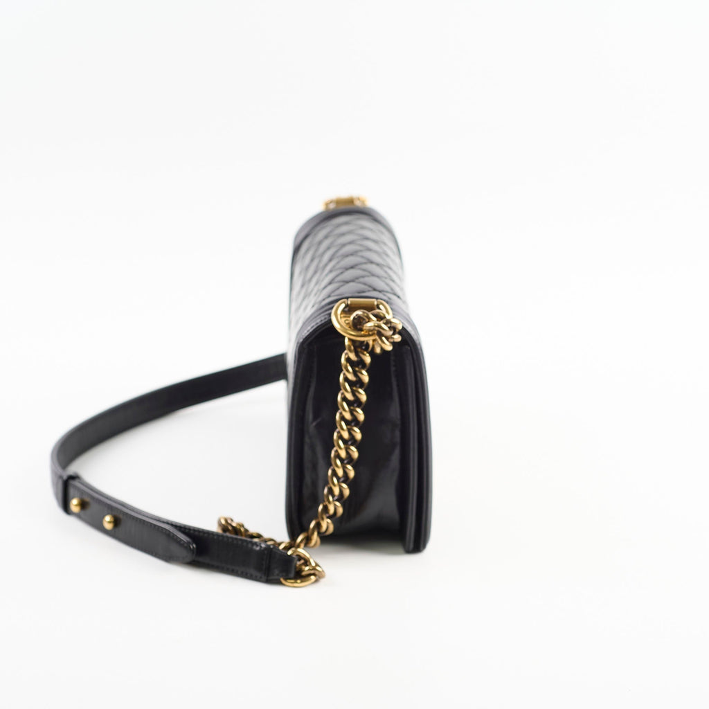 Chanel Old Medium Boy Shiny Calfskin Black - Series 17