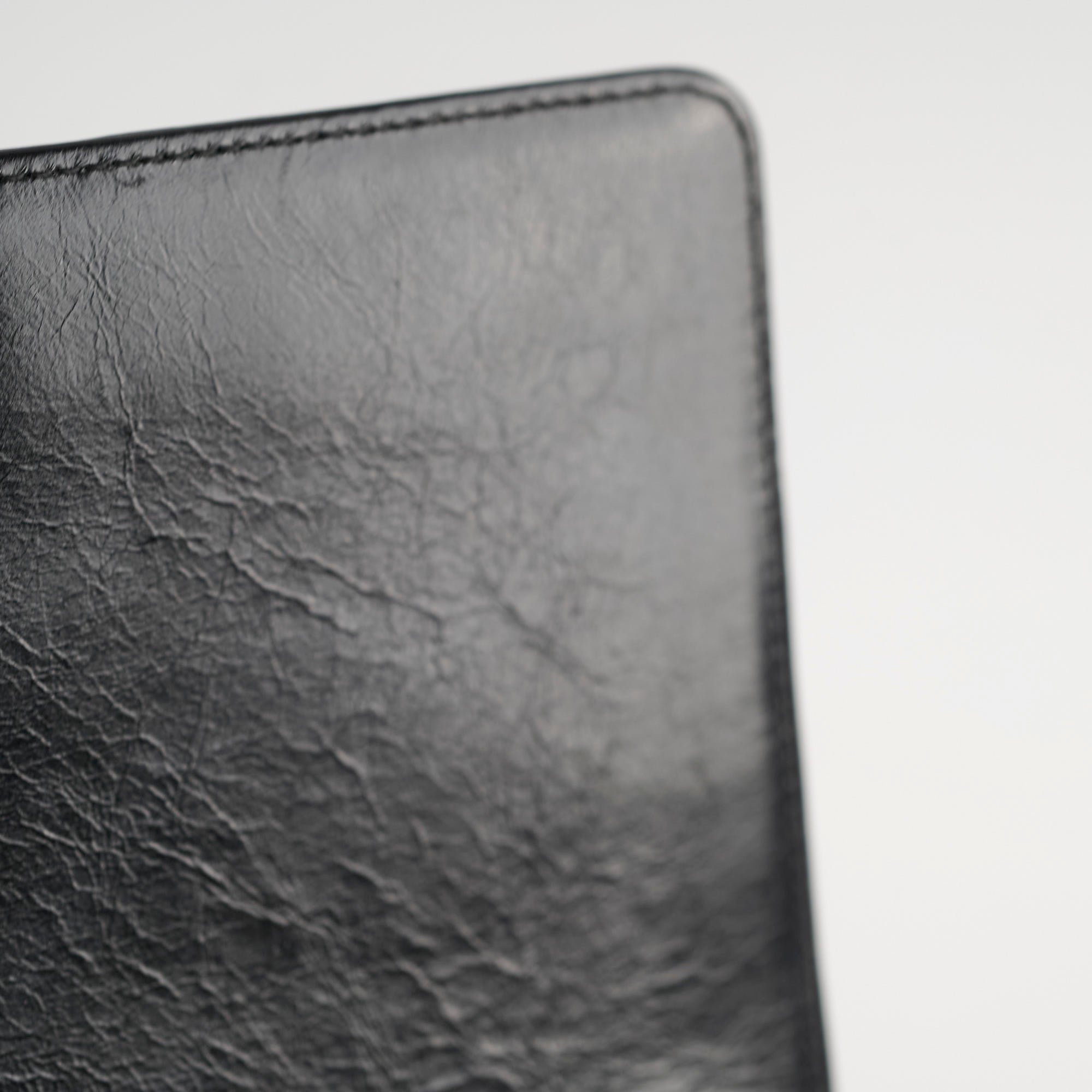 Chanel Old Medium Boy Shiny Calfskin Black - Series 17