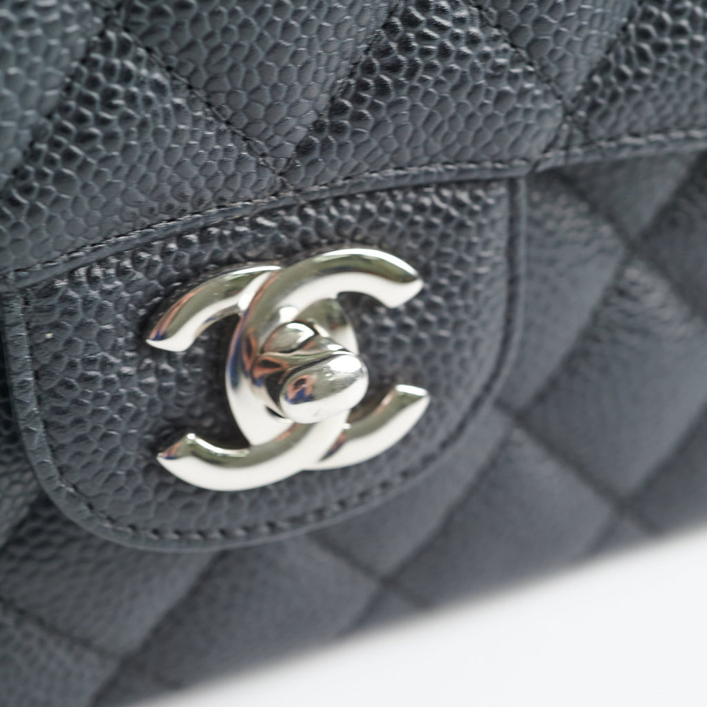 Chanel Small Caviar Classic Double Flap Black - 16 series
