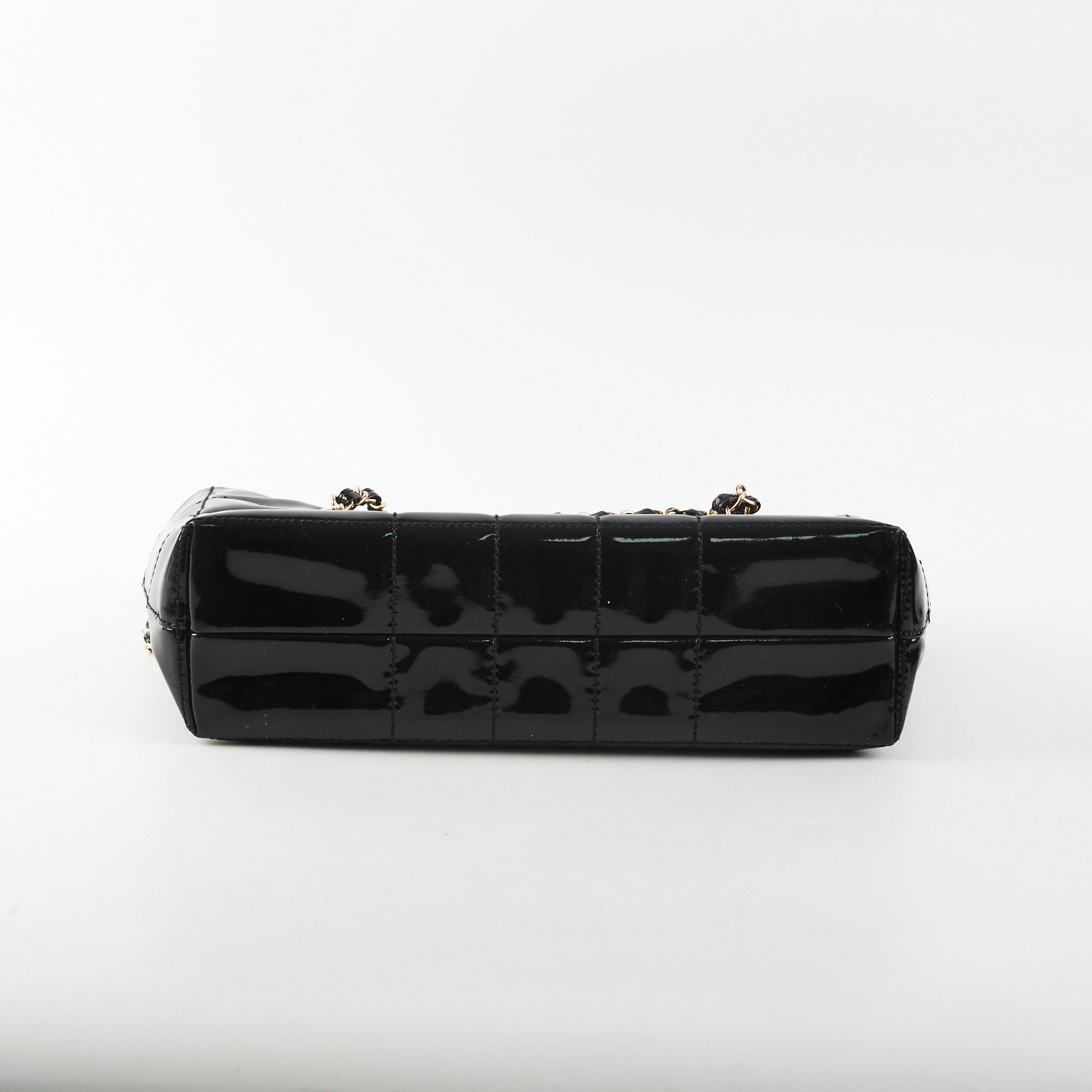 Chanel Chocolate Bar Chain Shoulder Bag Black