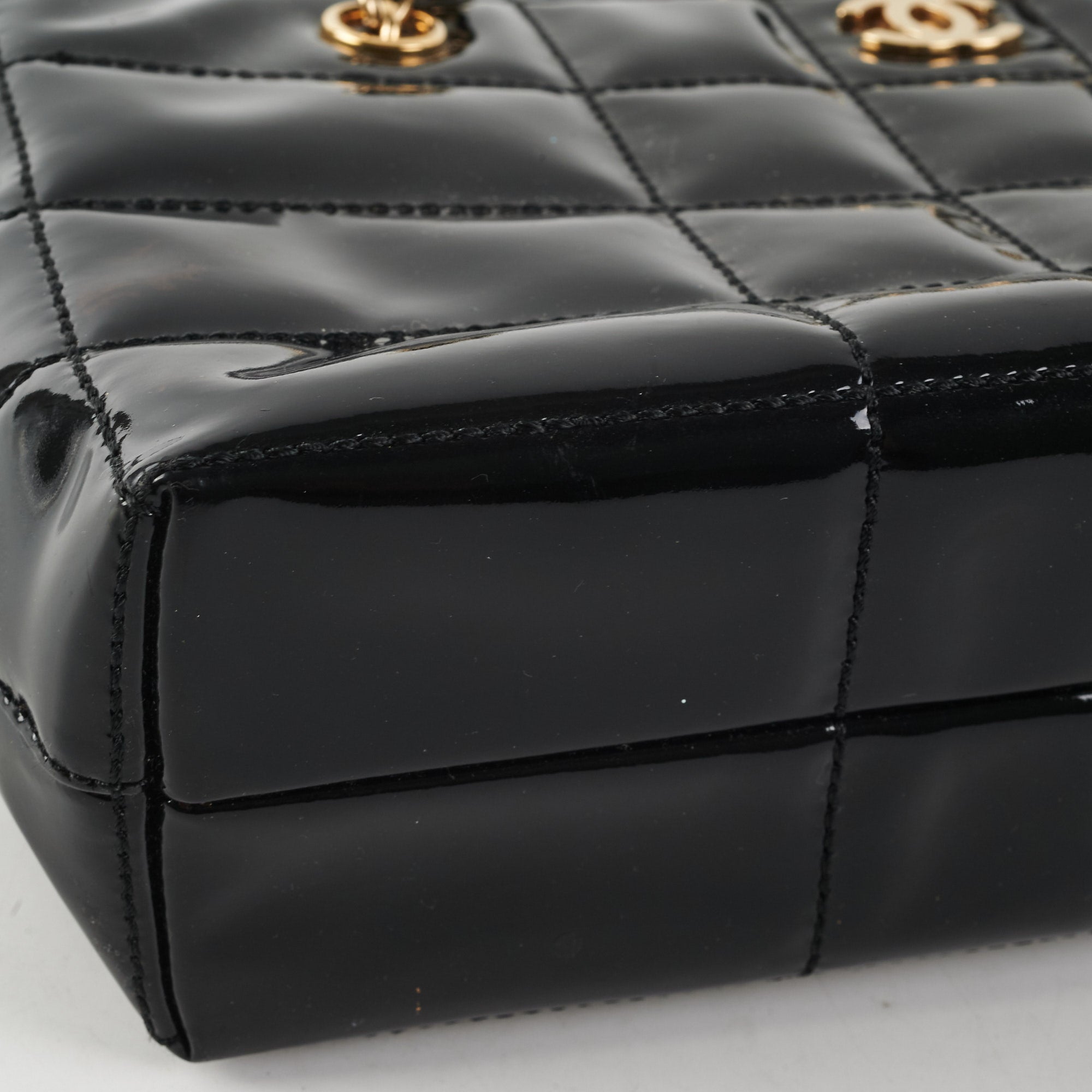 Chanel Chocolate Bar Chain Shoulder Bag Black