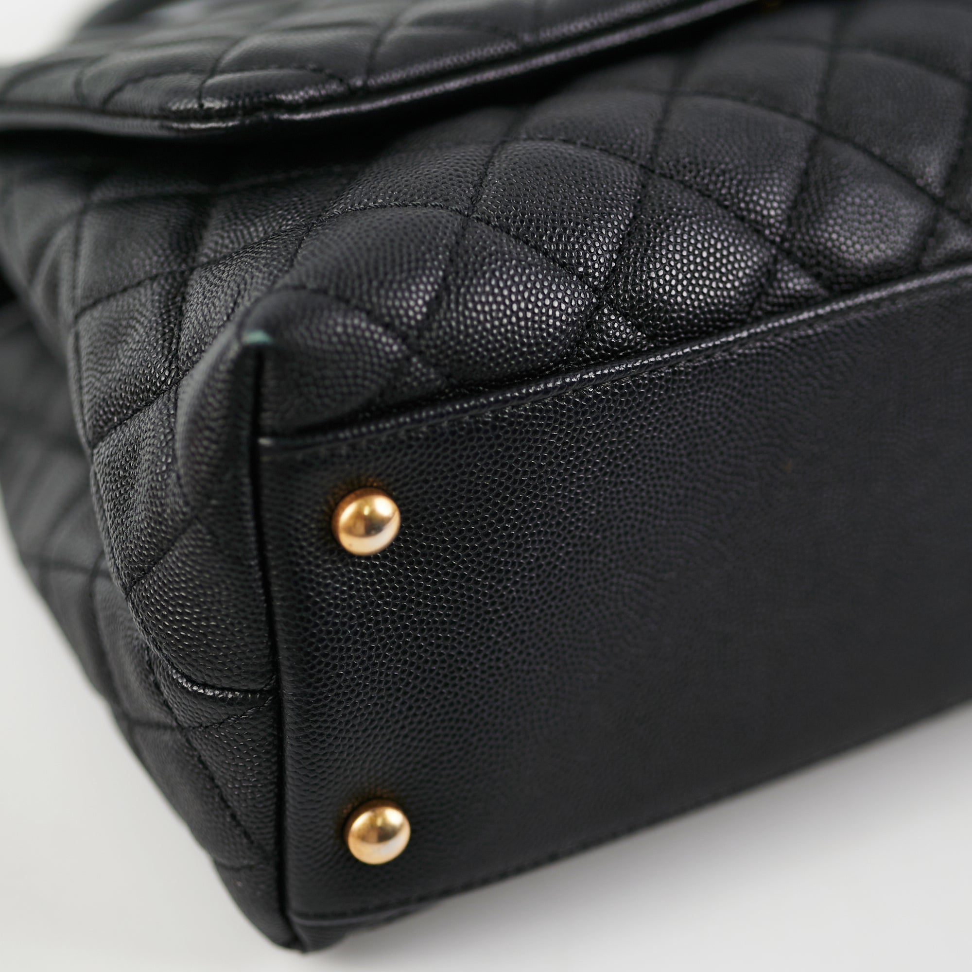 Chanel Coco Handle Caviar Medium Black