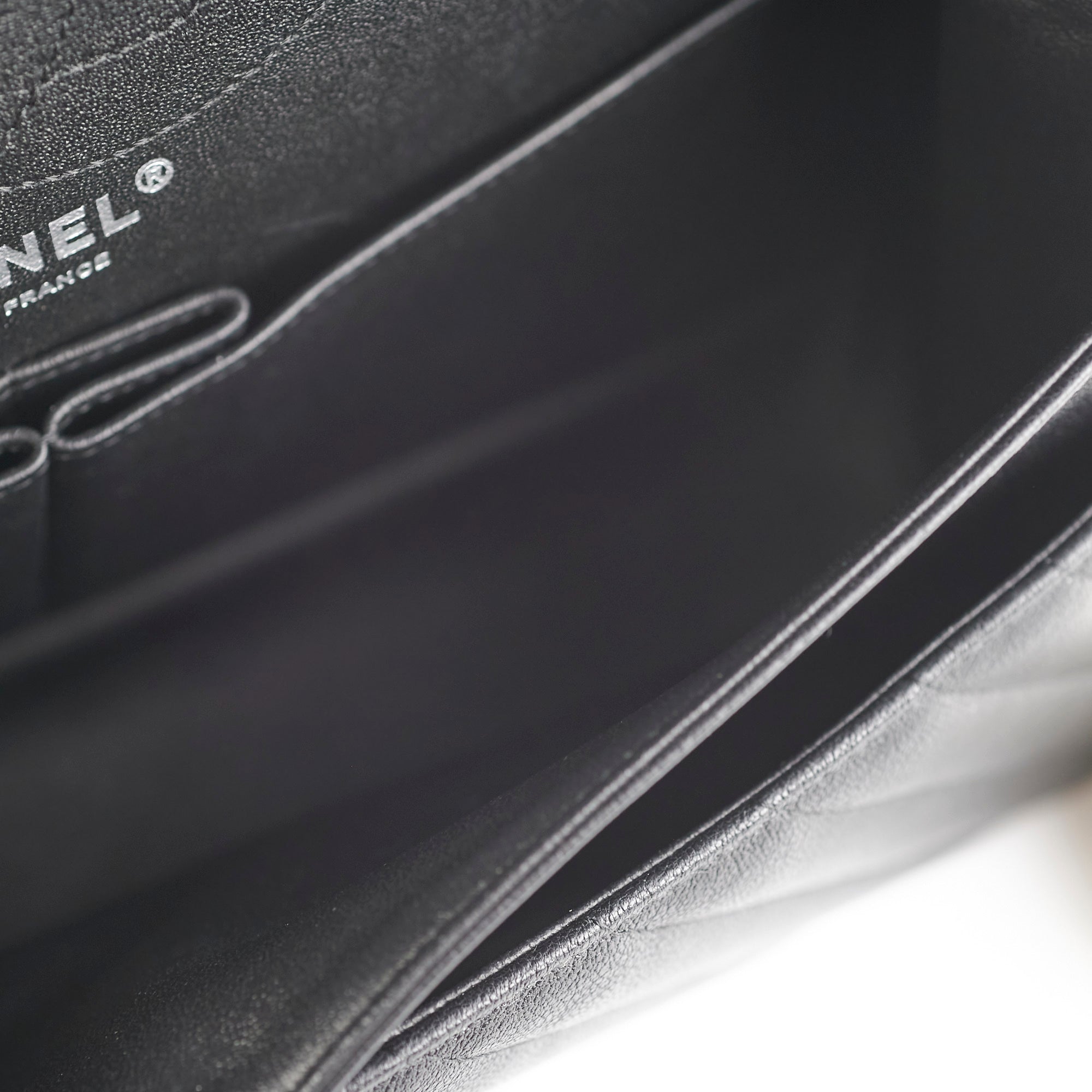 Chanel Reissue 226 So Black