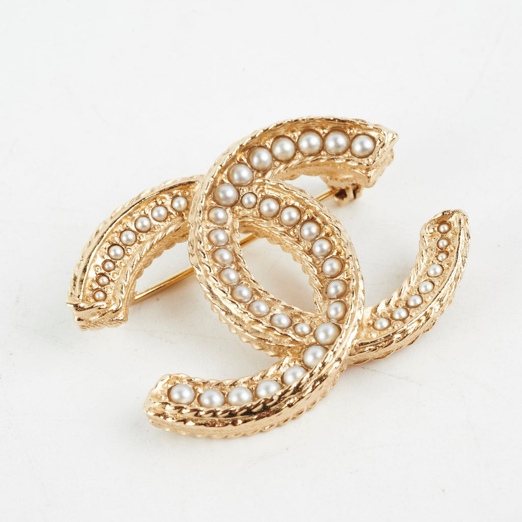 Chanel CC Logo Pearl Gold Brooch Costume Jewellery