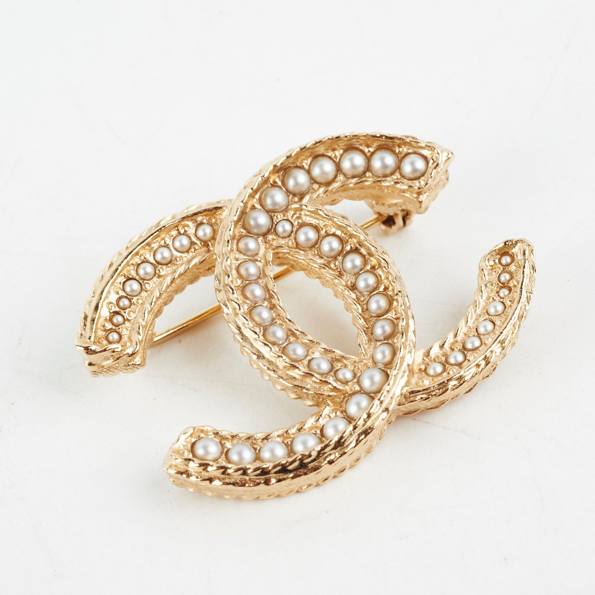 Chanel CC Logo Pearl Gold Brooch Costume Jewellery