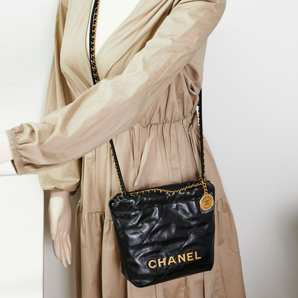 Chanel Mini 22 Lambskin Black