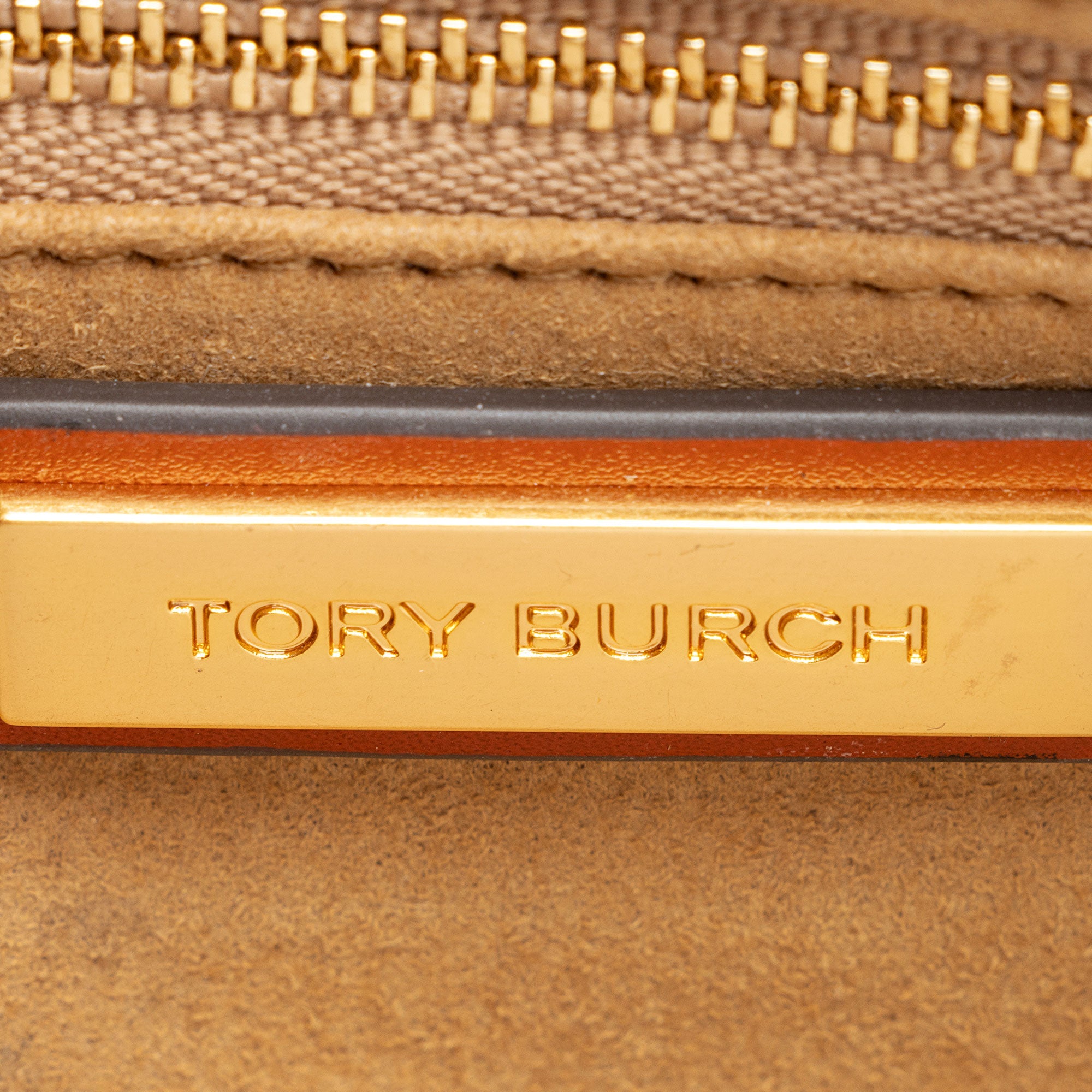 Tory Burch T Monogram Embossed Patent Leather Studio Shoulder Bag (SHF-SpEznC)