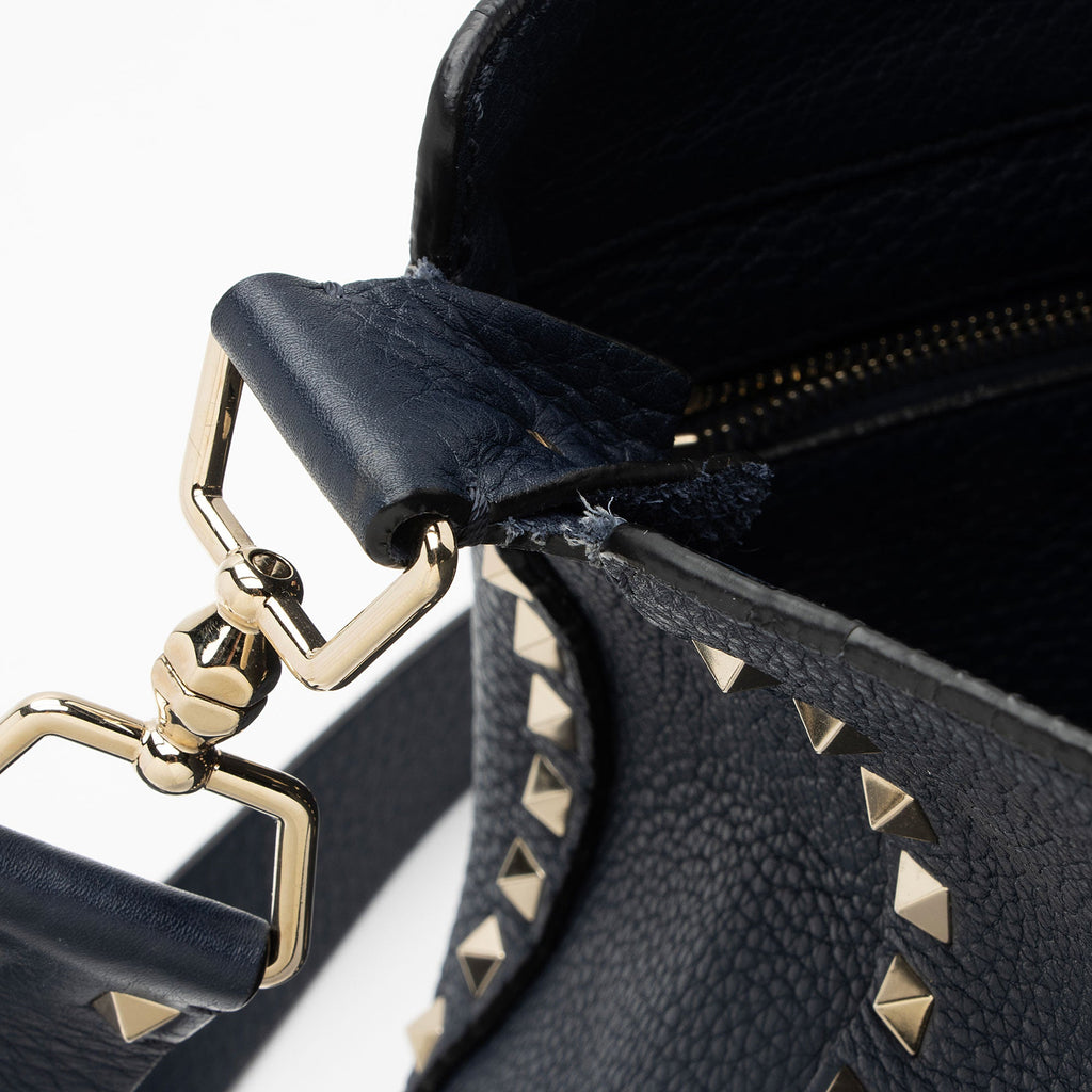 Valentino Calfskin Rockstud Small Messenger Bag (SHF-pObWhv)