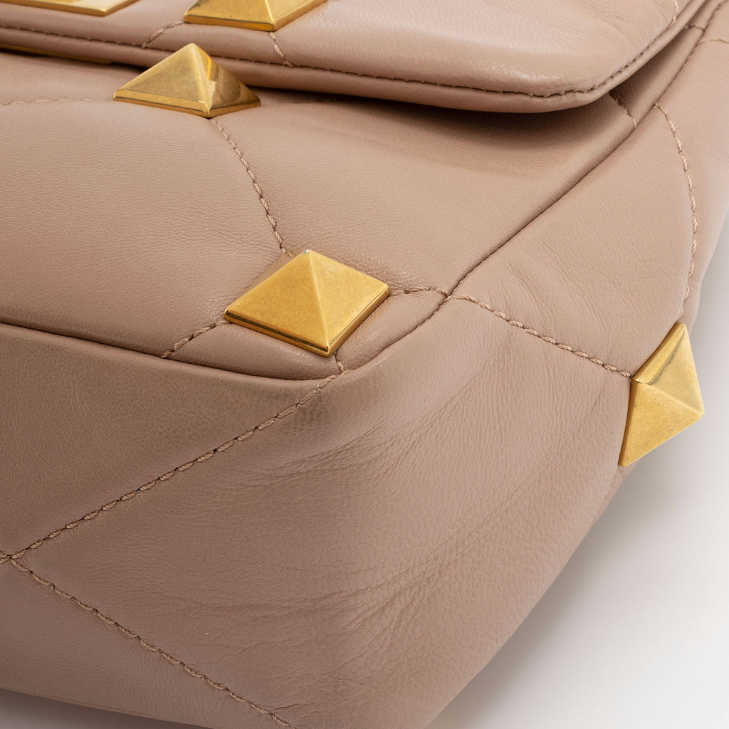 Valentino Calfskin Roman Stud Medium Shoulder Bag (SHF-SYRDK3)
