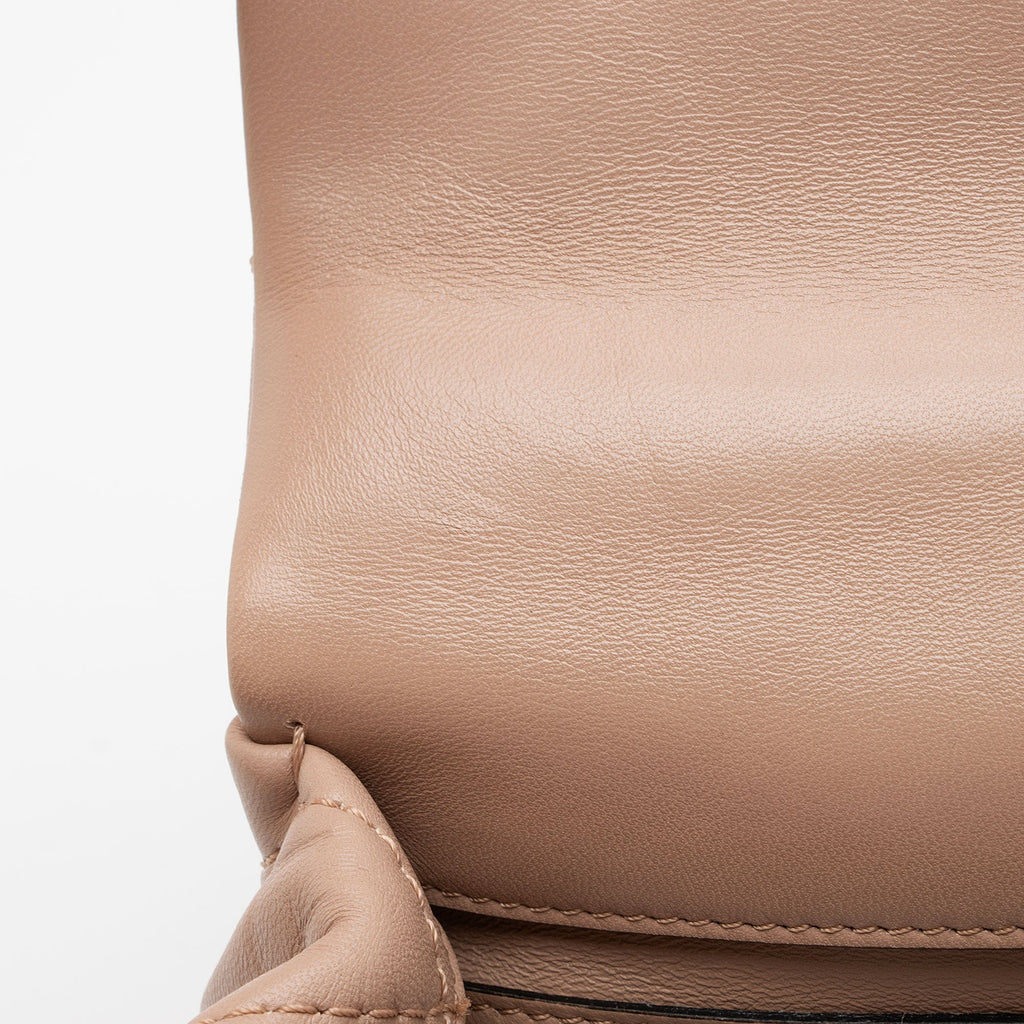 Valentino Calfskin Roman Stud Medium Shoulder Bag (SHF-SYRDK3)