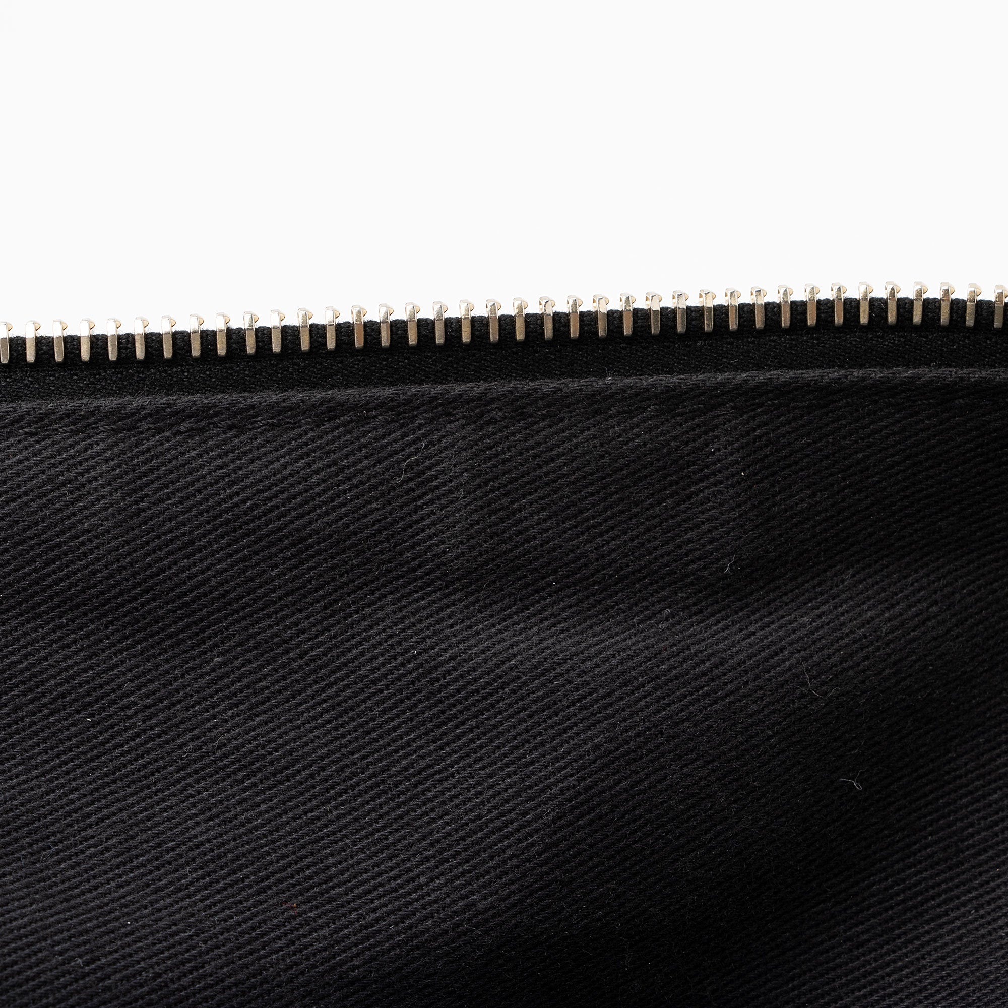 Valentino Grainy Calfskin Rockstud Hobo (SHF-koVIVI)