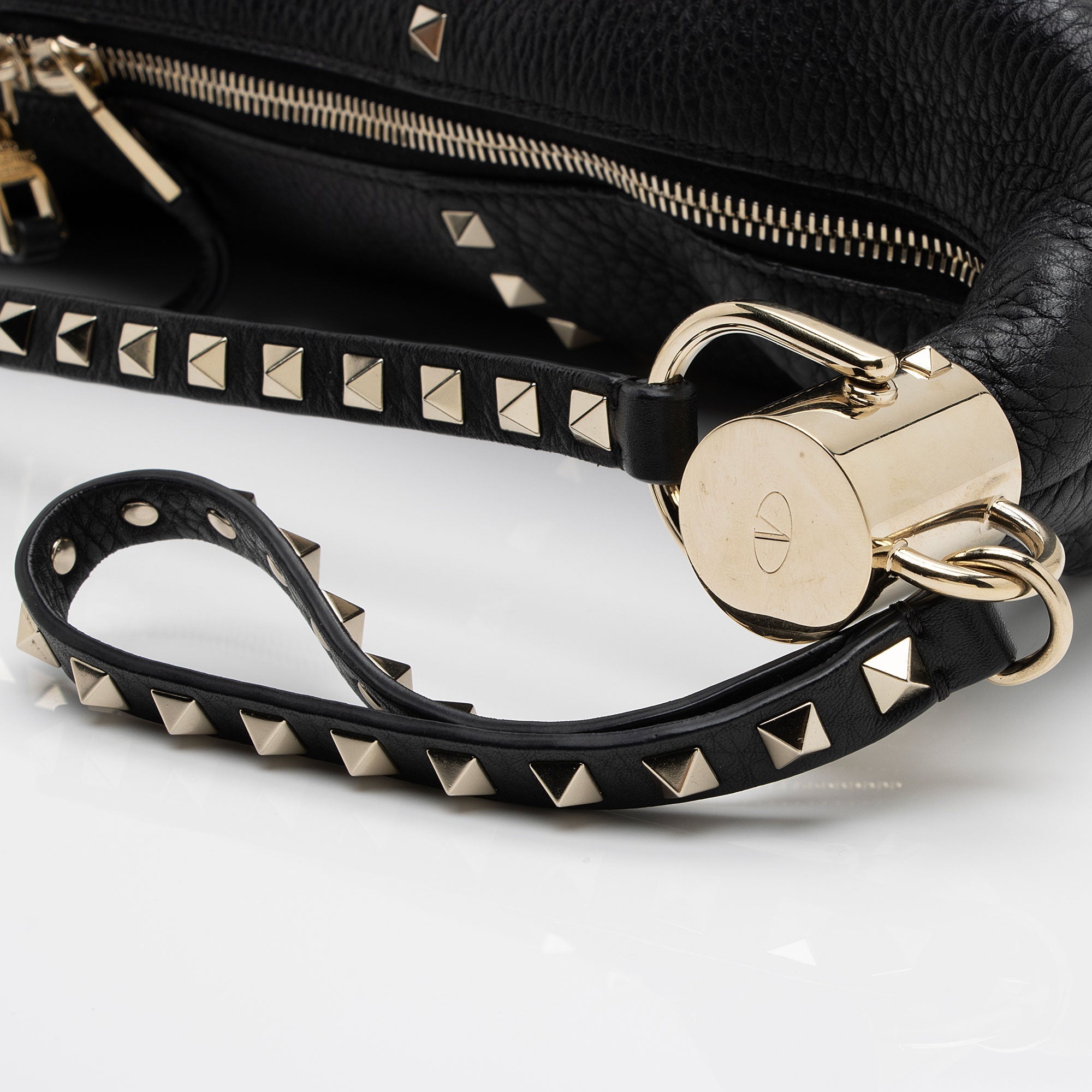 Valentino Grainy Calfskin Rockstud Hobo (SHF-koVIVI)