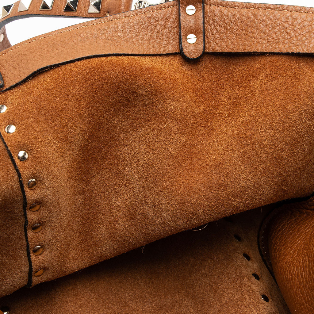 Valentino Grainy Calfskin Rockstud Medium Tote (SHF-EnAOS2)