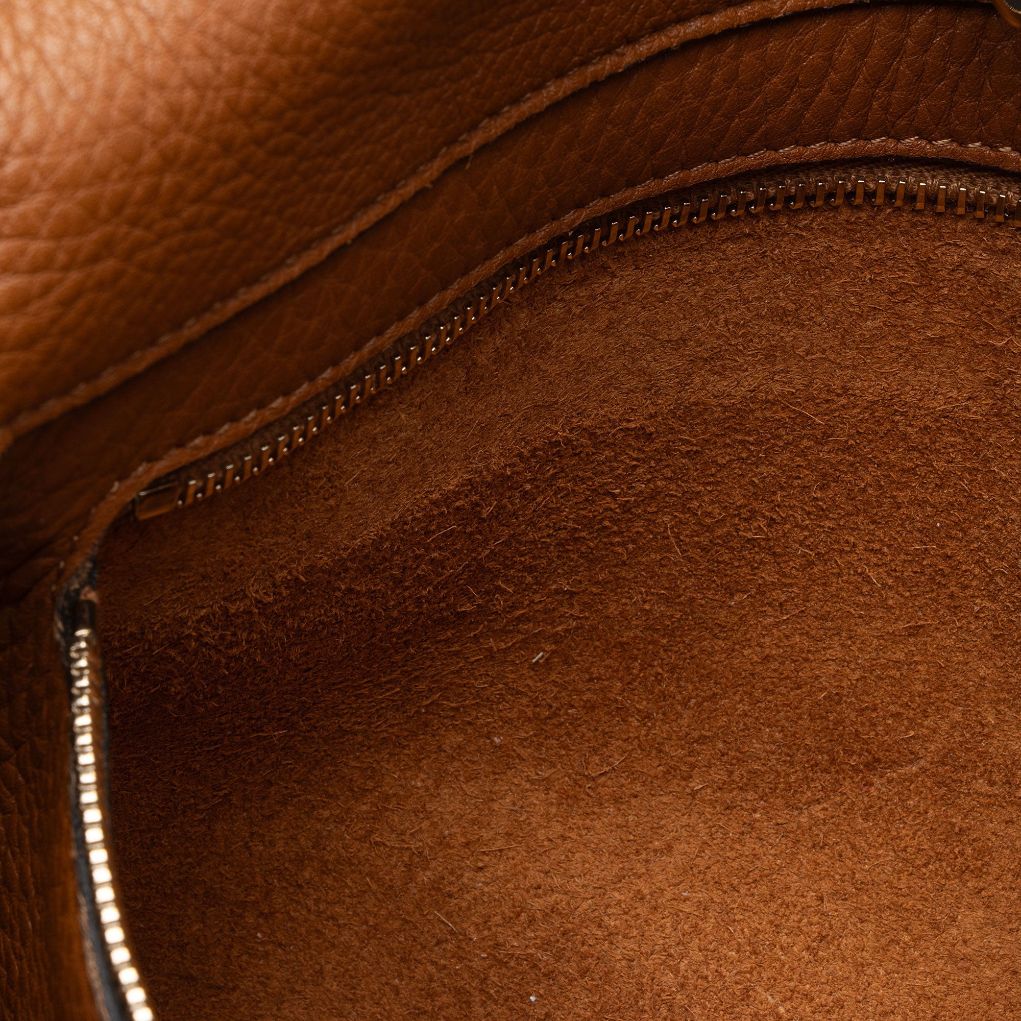 Valentino Grainy Calfskin Rockstud Medium Tote (SHF-EnAOS2)