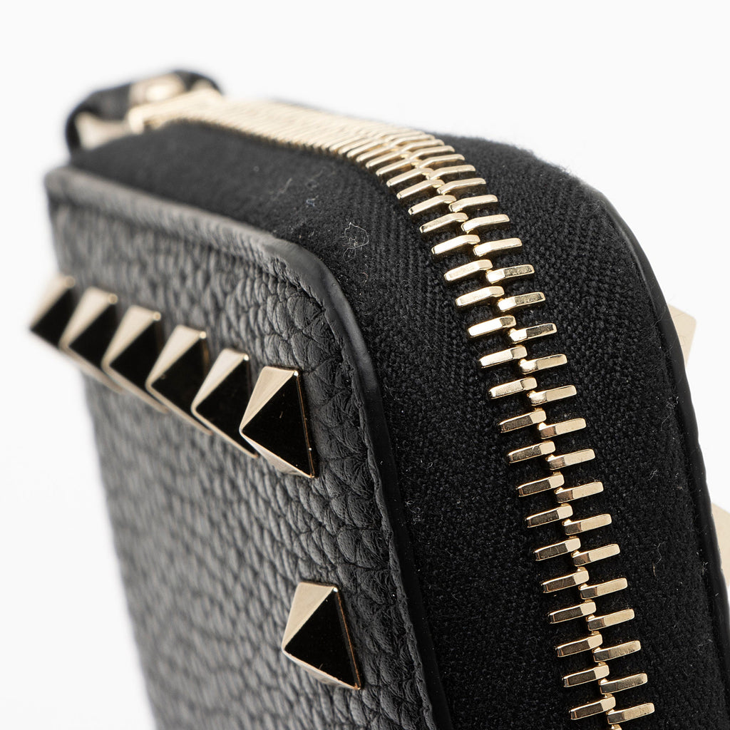 Valentino Grainy Calfskin Rockstud Zip Around Wallet (SHF-vsMR80)