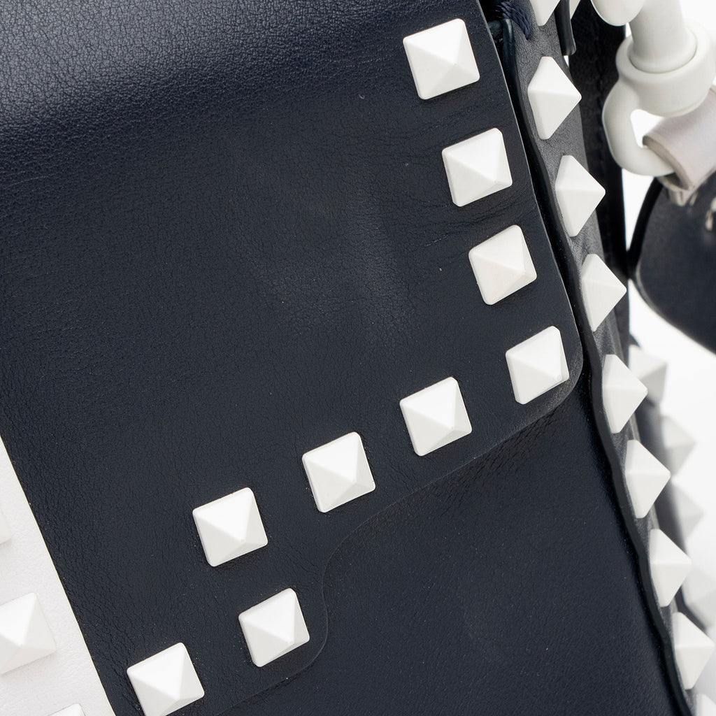 Valentino Lambskin Colorblock Rockstud Top Handle (SHF-IpHYts)