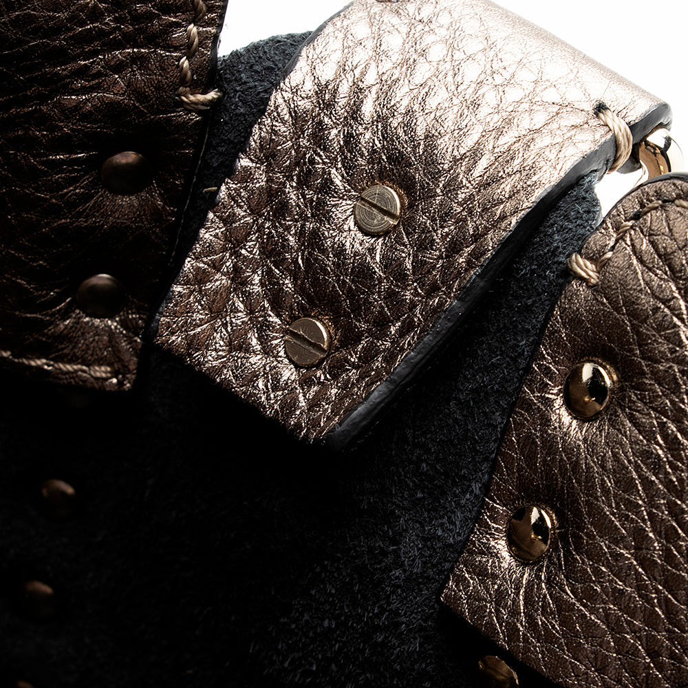 Valentino Metallic Calfskin Rockstud Messenger Bag (SHF-18357)