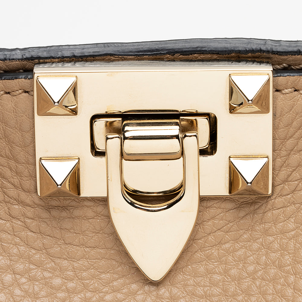 Valentino Pebbled Calfskin Rockstud Flip-Lock Small Messenger Bag (SHF-21886)