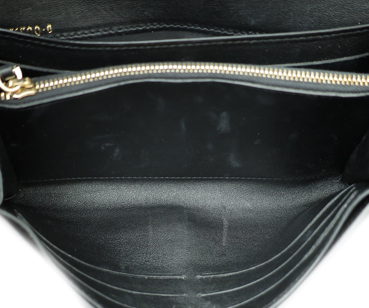 Valentino Bicolor Rockstud Wallet On Chain
