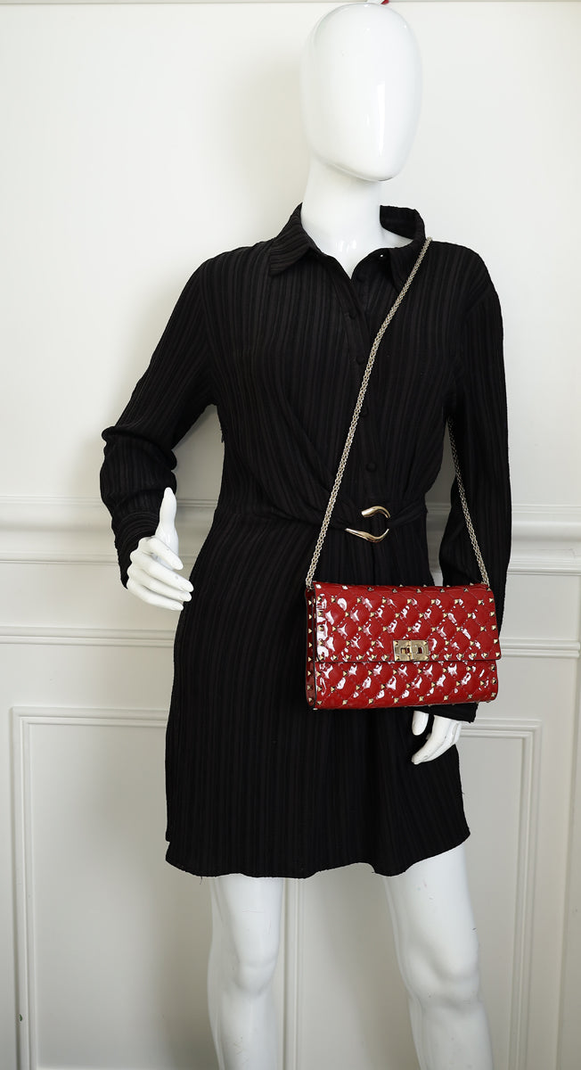 Valentino Red Spike Rockstud Patent Wallet On Chain Clutch