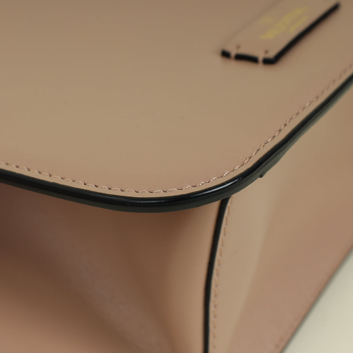 Valentino Poudre Vlogo Flap Bag