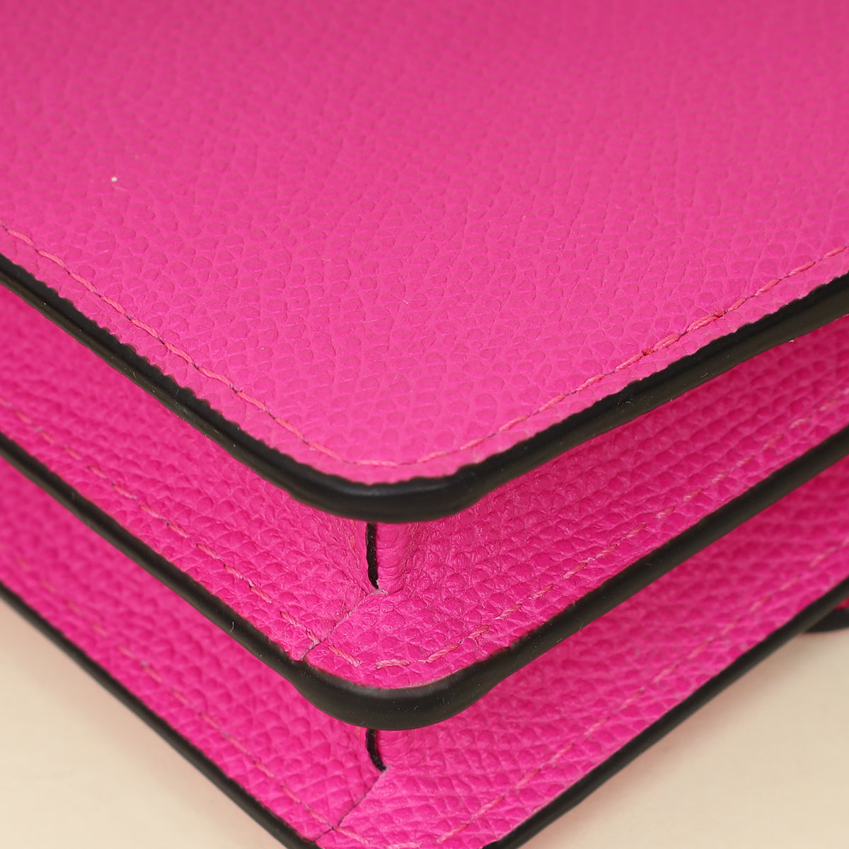 Valentino Fuchsia VLogo Signature Wallet on Chain