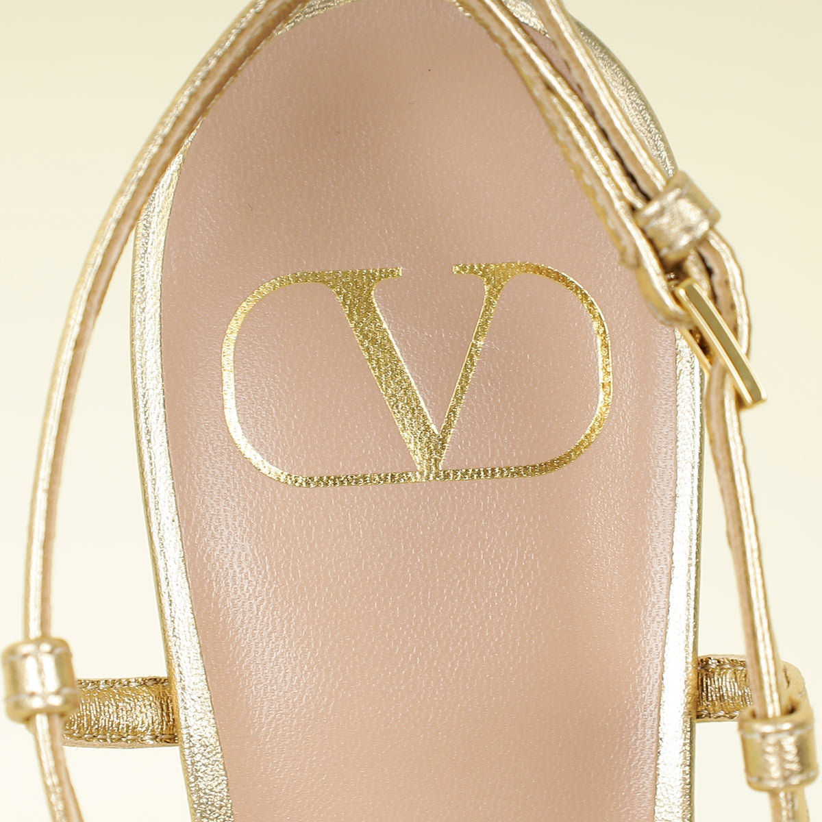 Valentino Metallic Gold Vlogo Signature Slingback Pumps With Cornely Embroidery 38.5