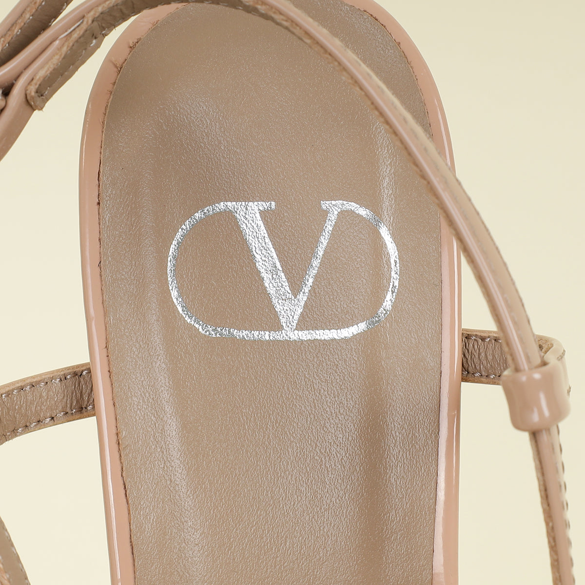 Valentino Nude VLogo Signature 40mm Pumps 36
