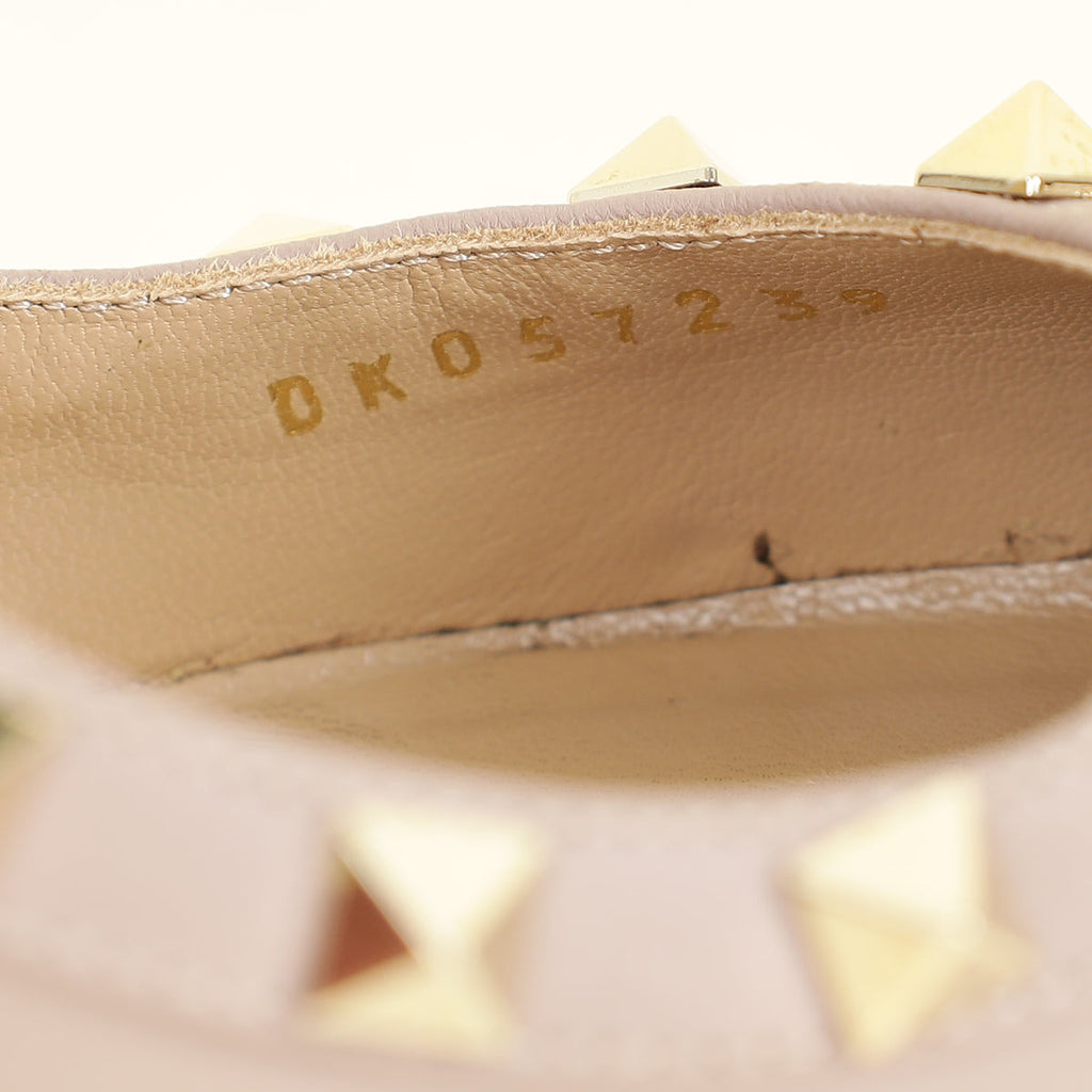 Valentino Poudre Rockstud Pump 39