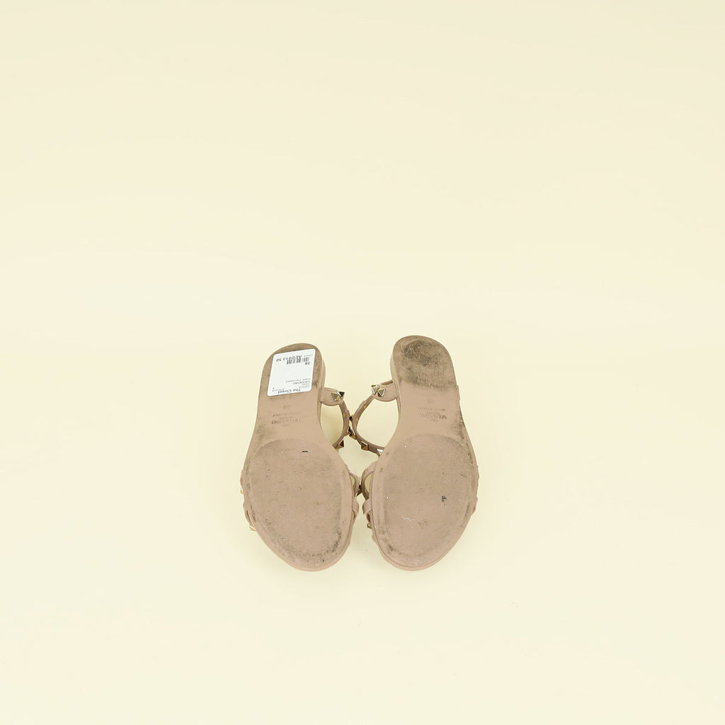 Valentino Poudre Rockstud Flat Rubber Sandal 38