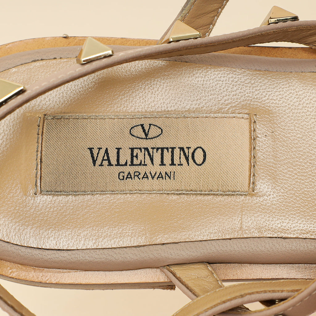 Valentino Poudre Rockstud Thong Flat T-Strap Sandal 38