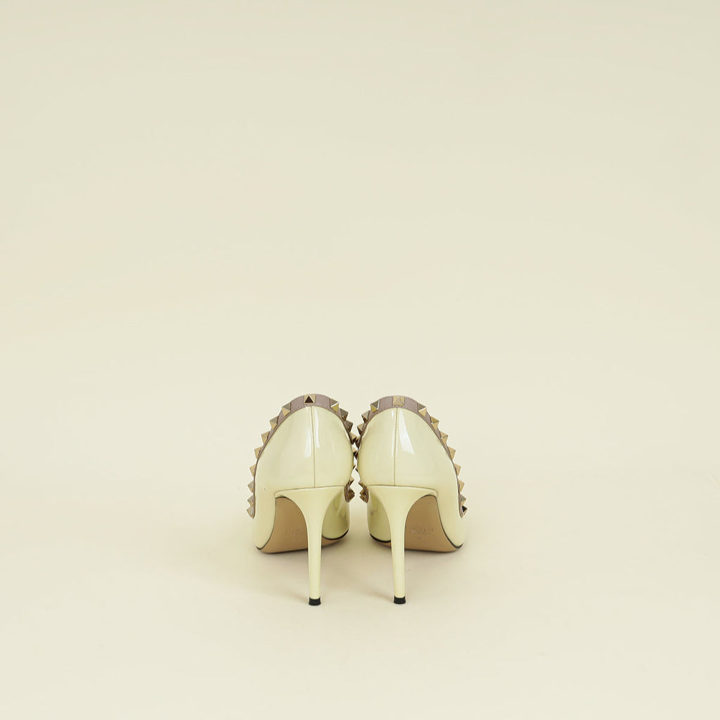 Valentino Cream Rockstud Pump 39