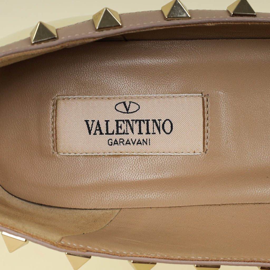 Valentino Cream Rockstud Pump 39