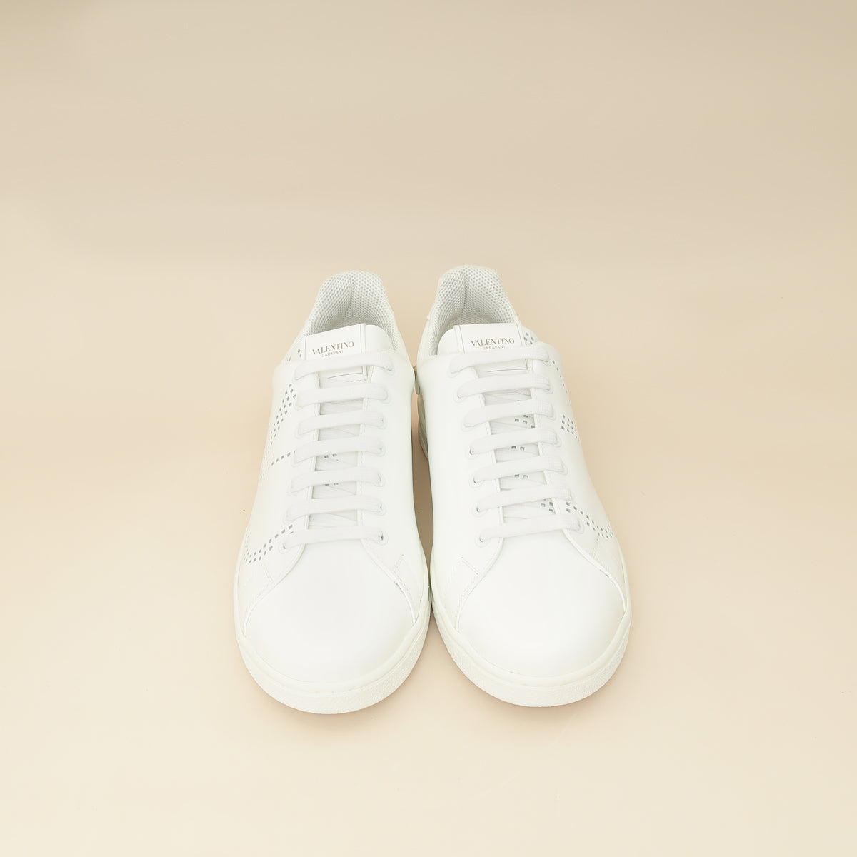 Valentino White Rockstud Backnet Sneaker 43