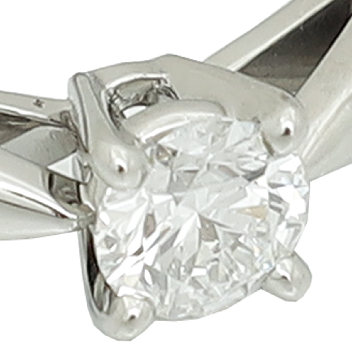 Van Cleef & Arpels Platinum Diamond Bonheur Solitaire Ring 49