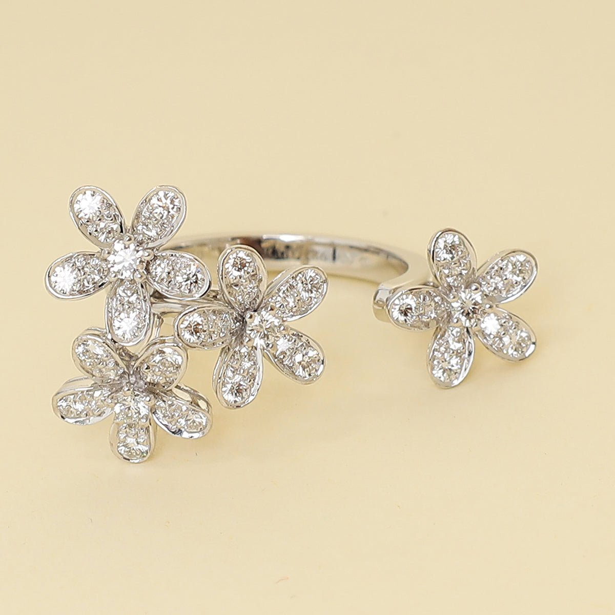 Van Cleef & Arpels 18K White Gold Socrate Between the Finger Ring 52