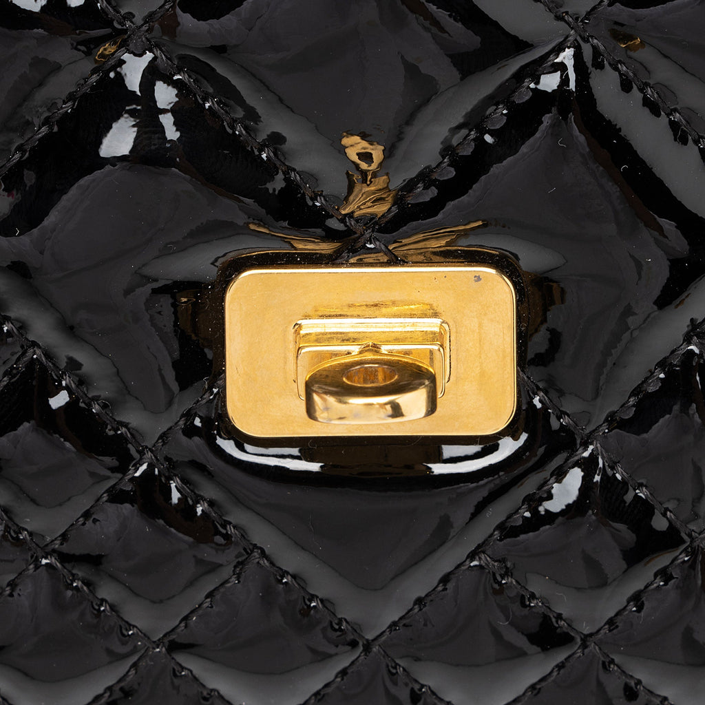 Versace Patent Leather Medusa Padlock Icon Flap Bag (SHF-QJzRU4)