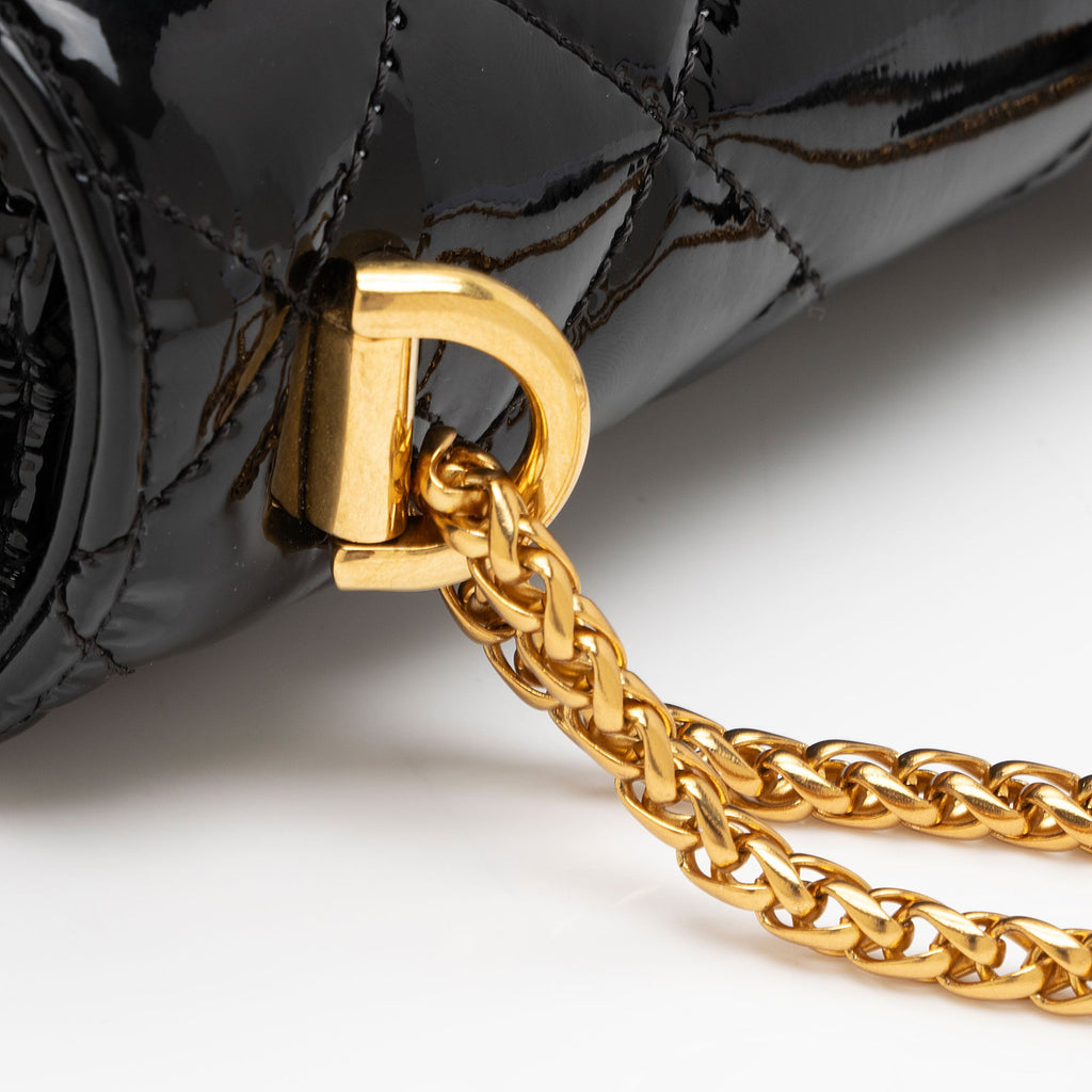 Versace Patent Leather Medusa Padlock Icon Flap Bag (SHF-QJzRU4)