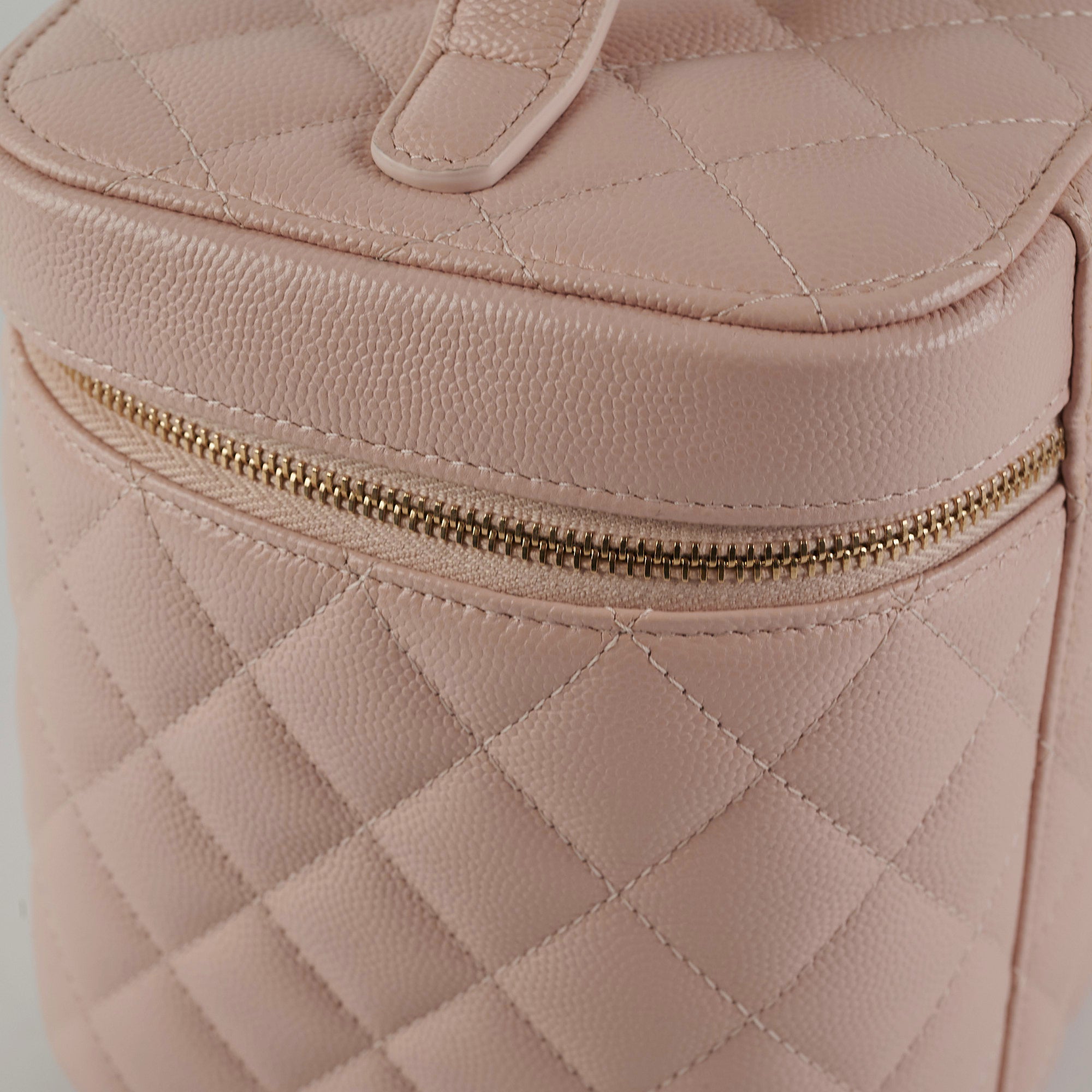 Chanel Caviar Vanity Cosmetic Bag Pink Rose Clair