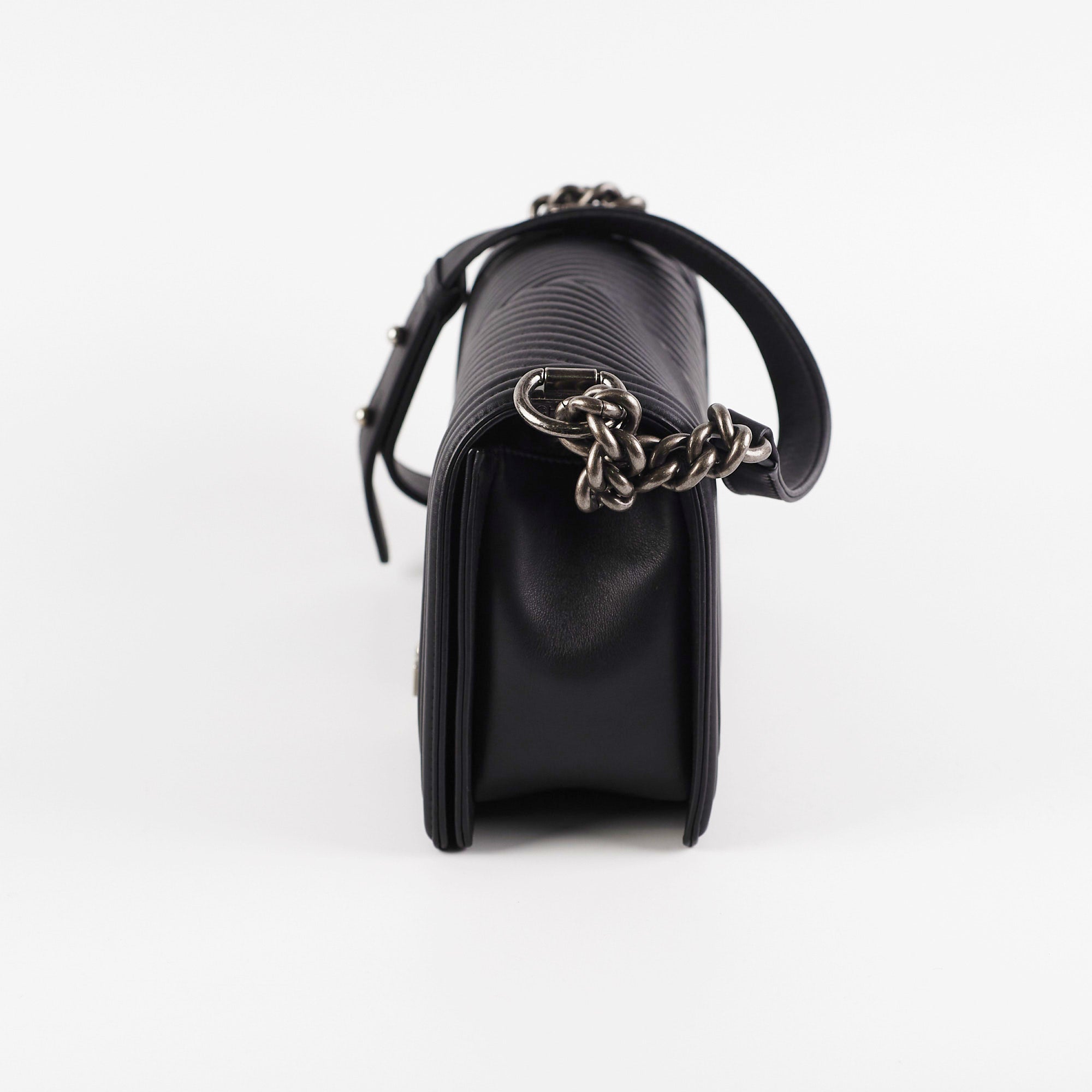 Chanel Old Medium Boy Chevron Black