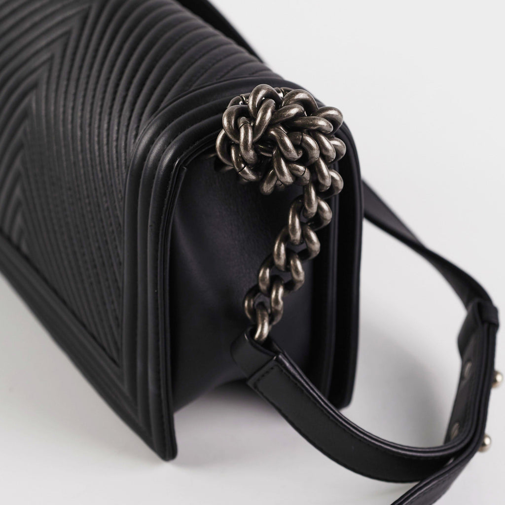 Chanel Old Medium Boy Chevron Black
