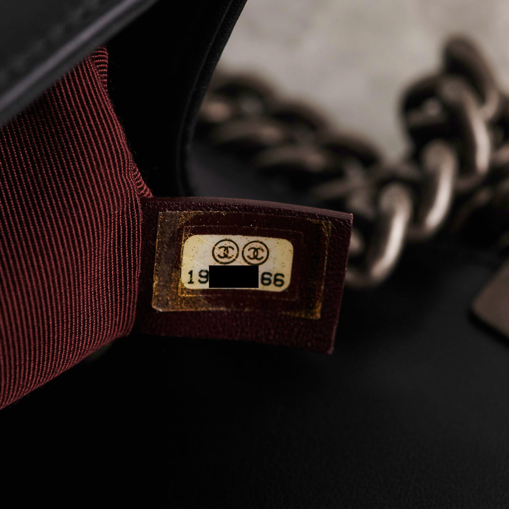Chanel Old Medium Boy Chevron Black