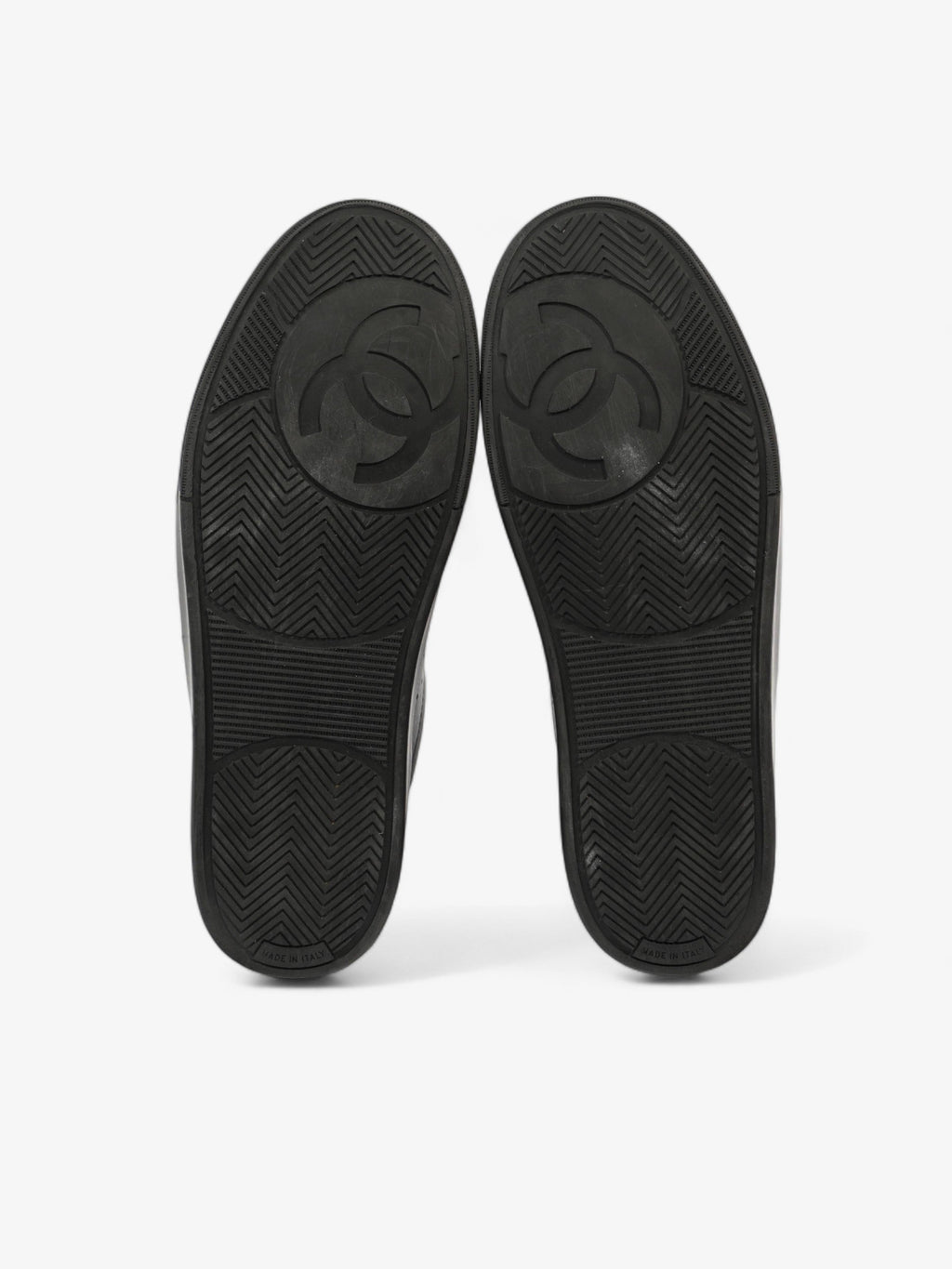 Chanel Low Top Sneaker Black Leather EU 43 UK 9