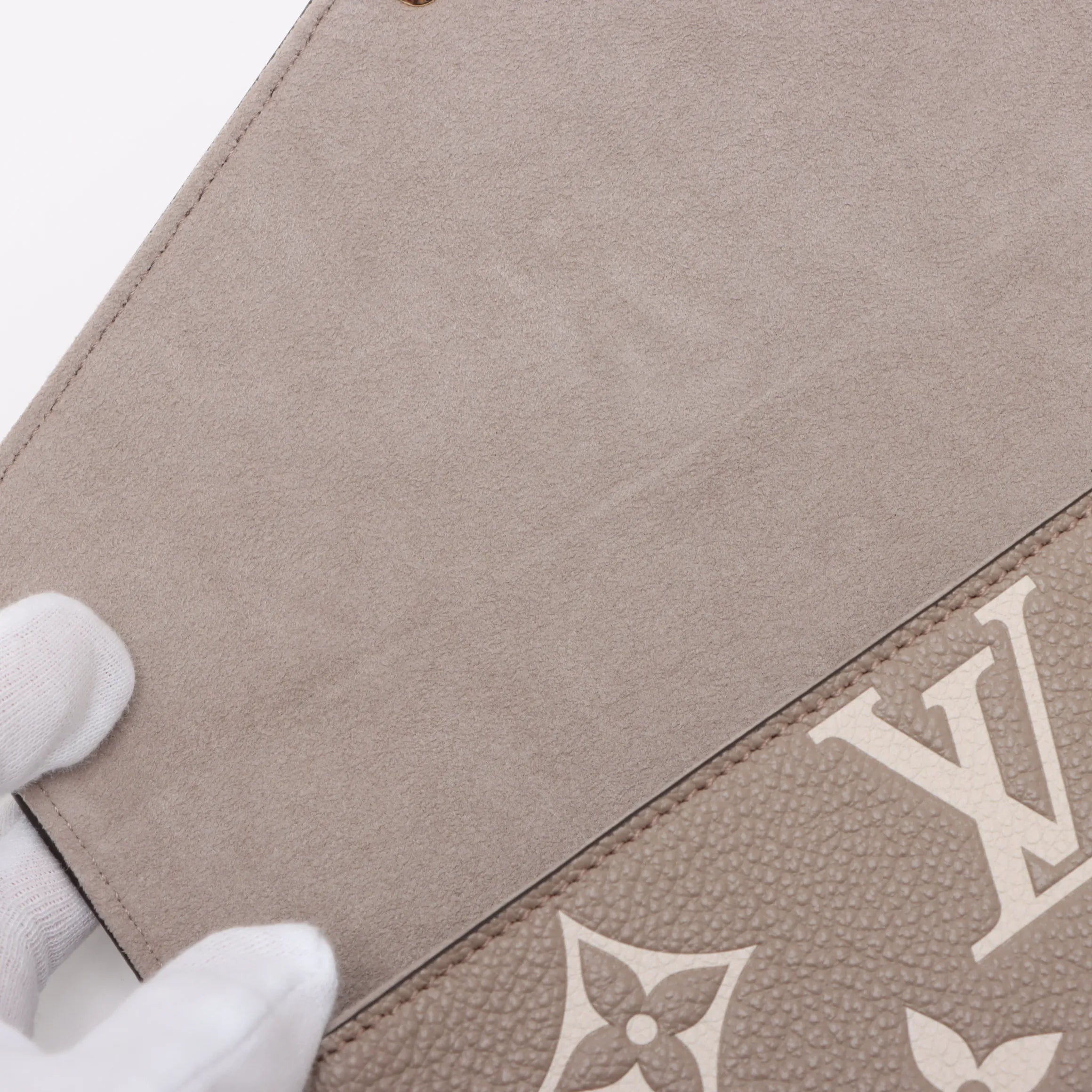 Louis Vuitton Tourterelle Beige Bicolor Monogram Empreinte Leather Pochette Felicie [Clearance Sale]