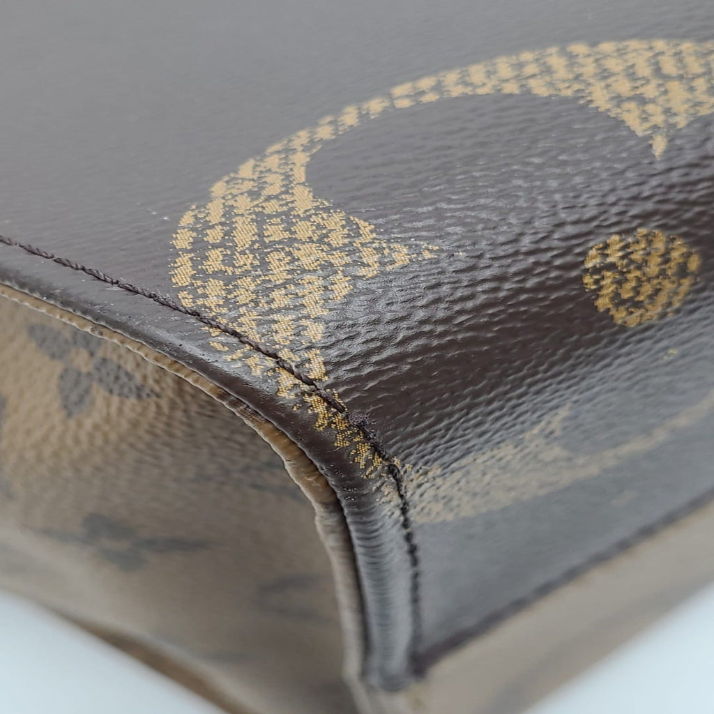LOUIS VUITTON Onthego MM Giant Monogram Canvas Tote Shoulder Bag Brown
