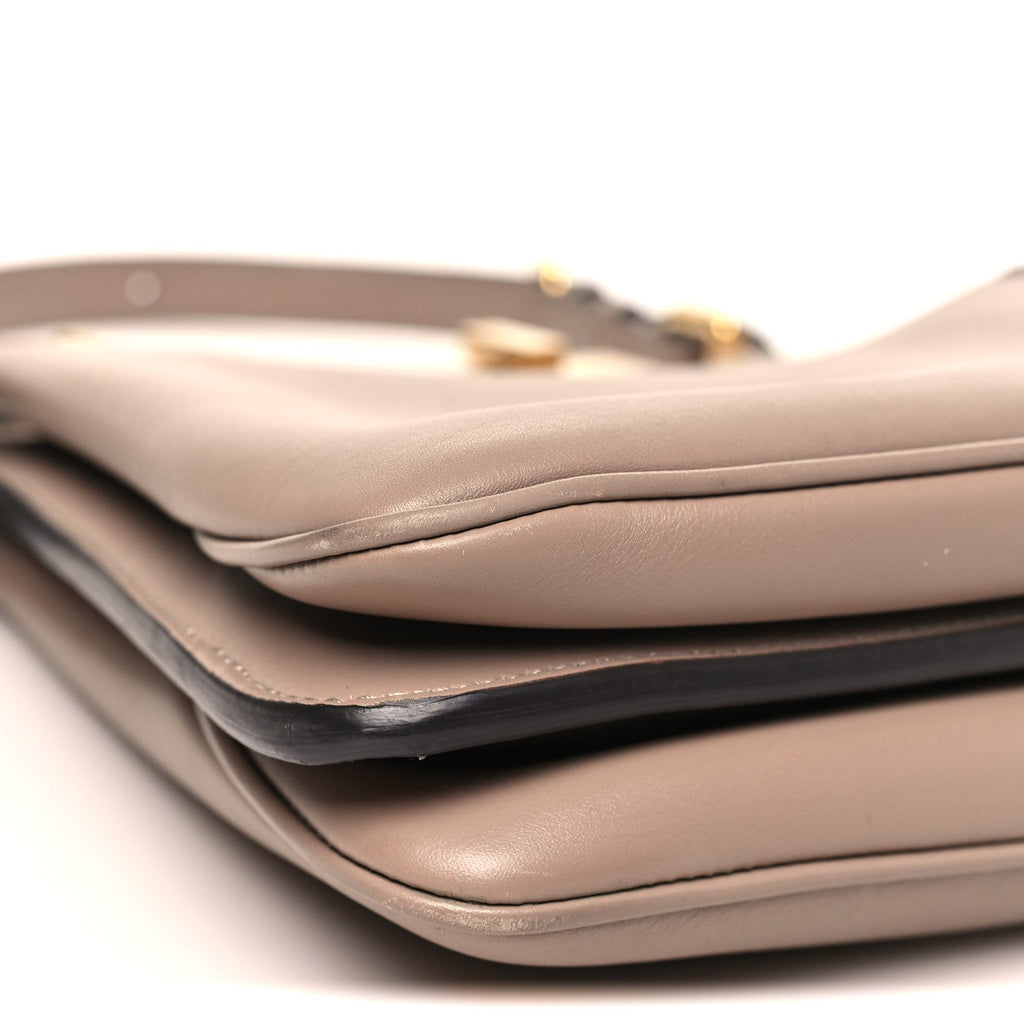 Vitello Medium Soft Peekaboo  Dove Gray