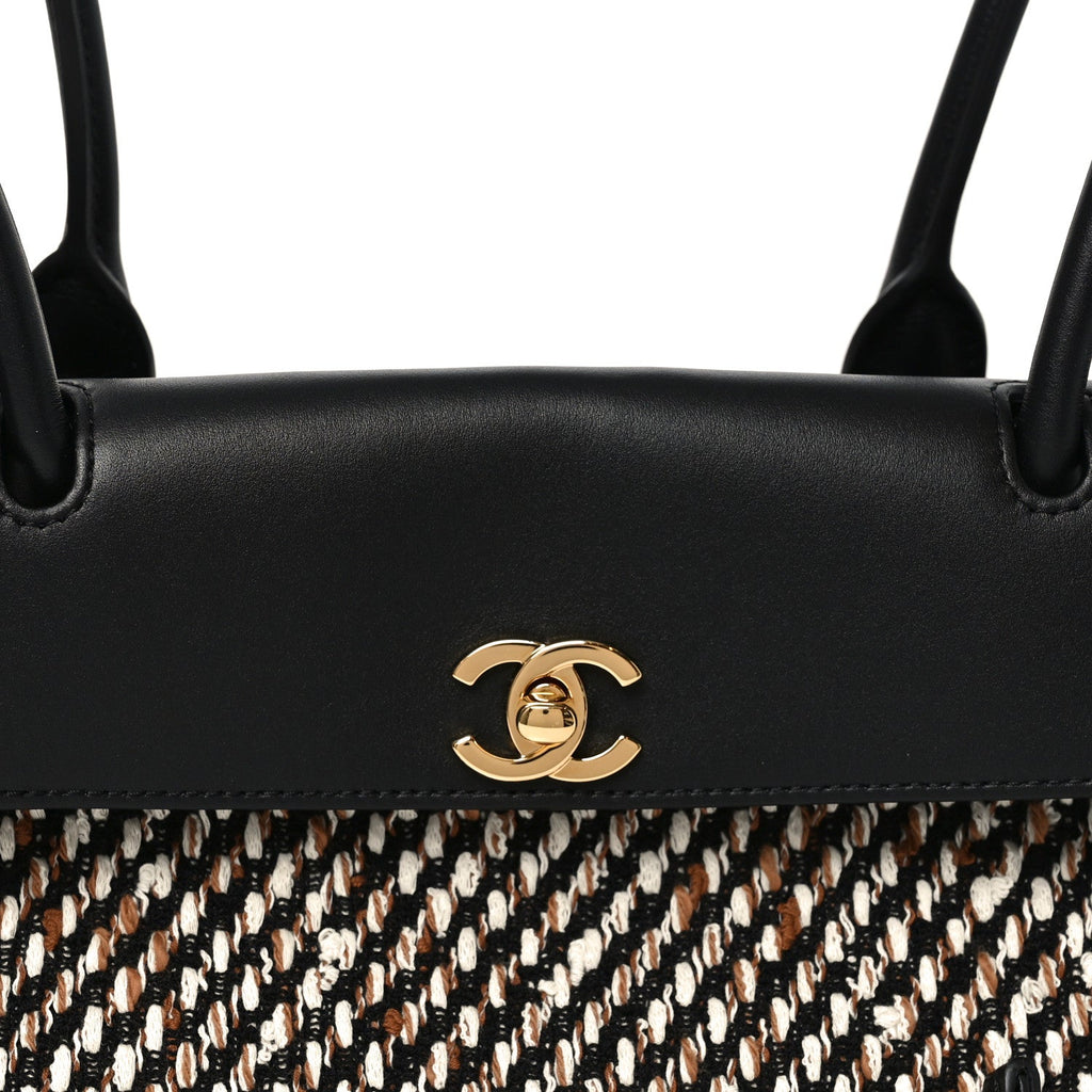 Tweed Calfskin Urban Essentials Small Shopping Bag Black Multicolor