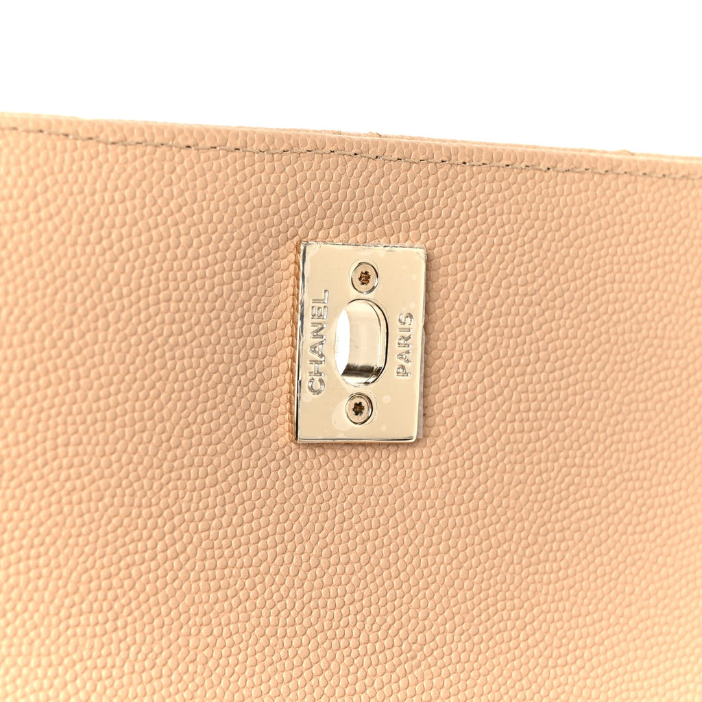 Caviar Quilted Medium Business Affinity Flap Beige
