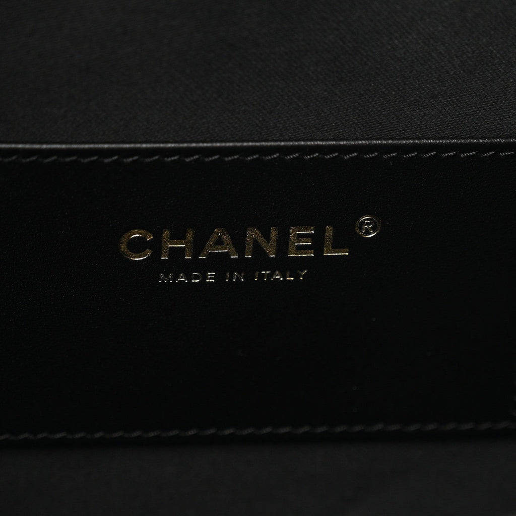 Caviar Quilted Medium Chanel 25 Handbag Black